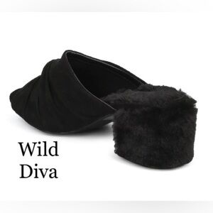 NWOT Wild Diva Larina-39 Vegan Suede Peep Toe
Faux Fur Block Heel Mule W10